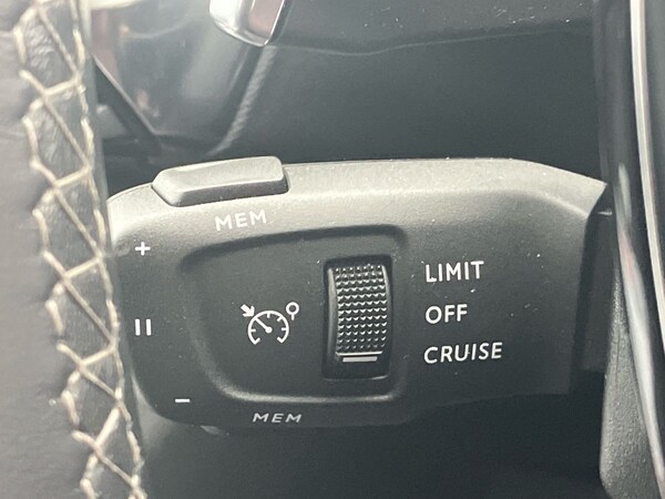 Used Peugeot 3008 2023 for sale - 76264117: Photo 45