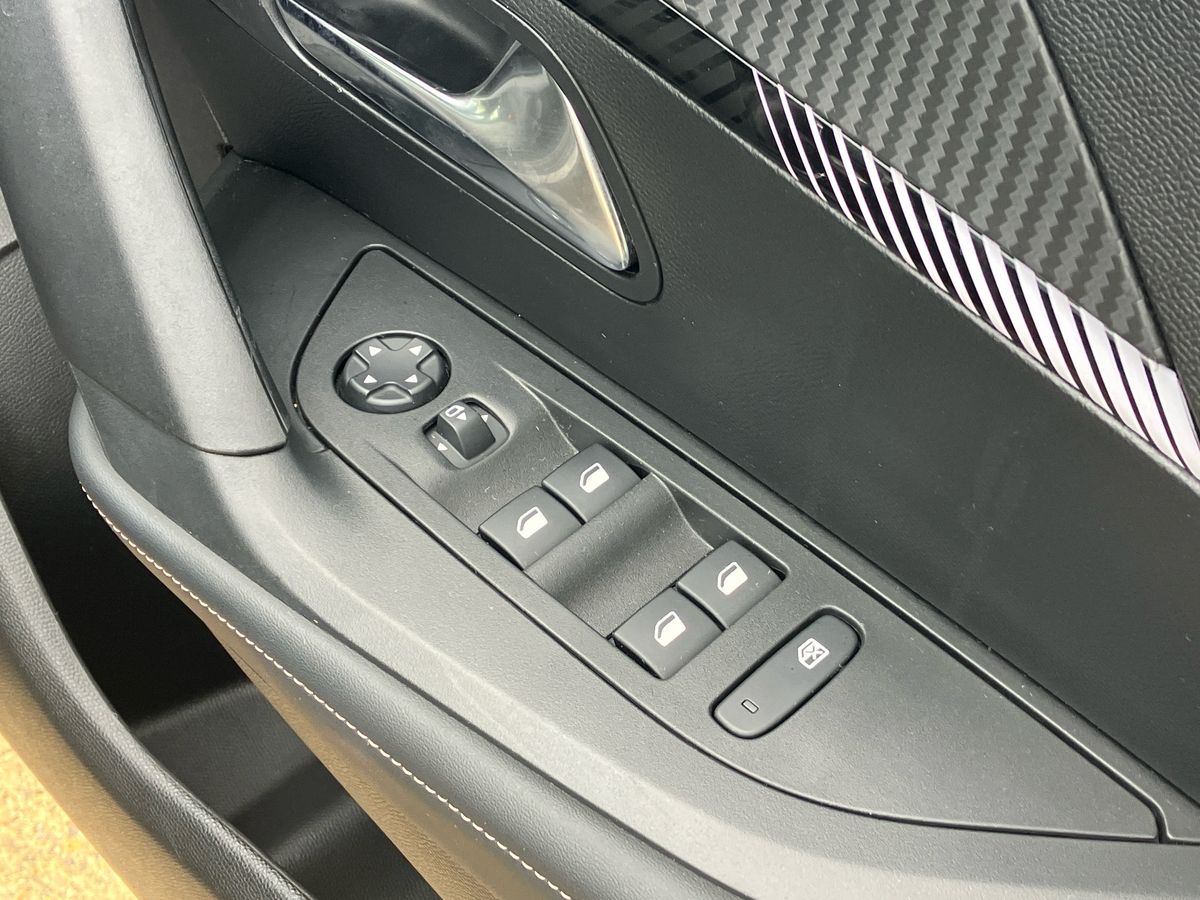Used Peugeot 2008 2023 for sale - 76045554: Photo 18