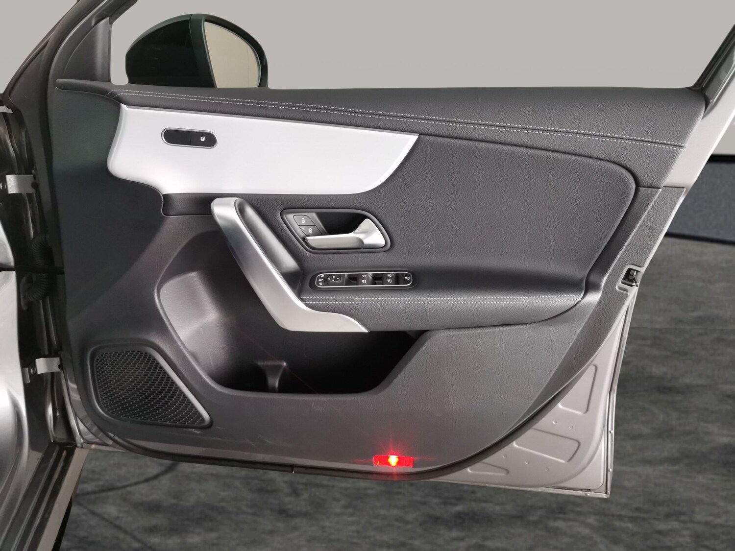 Used Mercedes-Benz A-Class for sale - 77208109: Photo 32