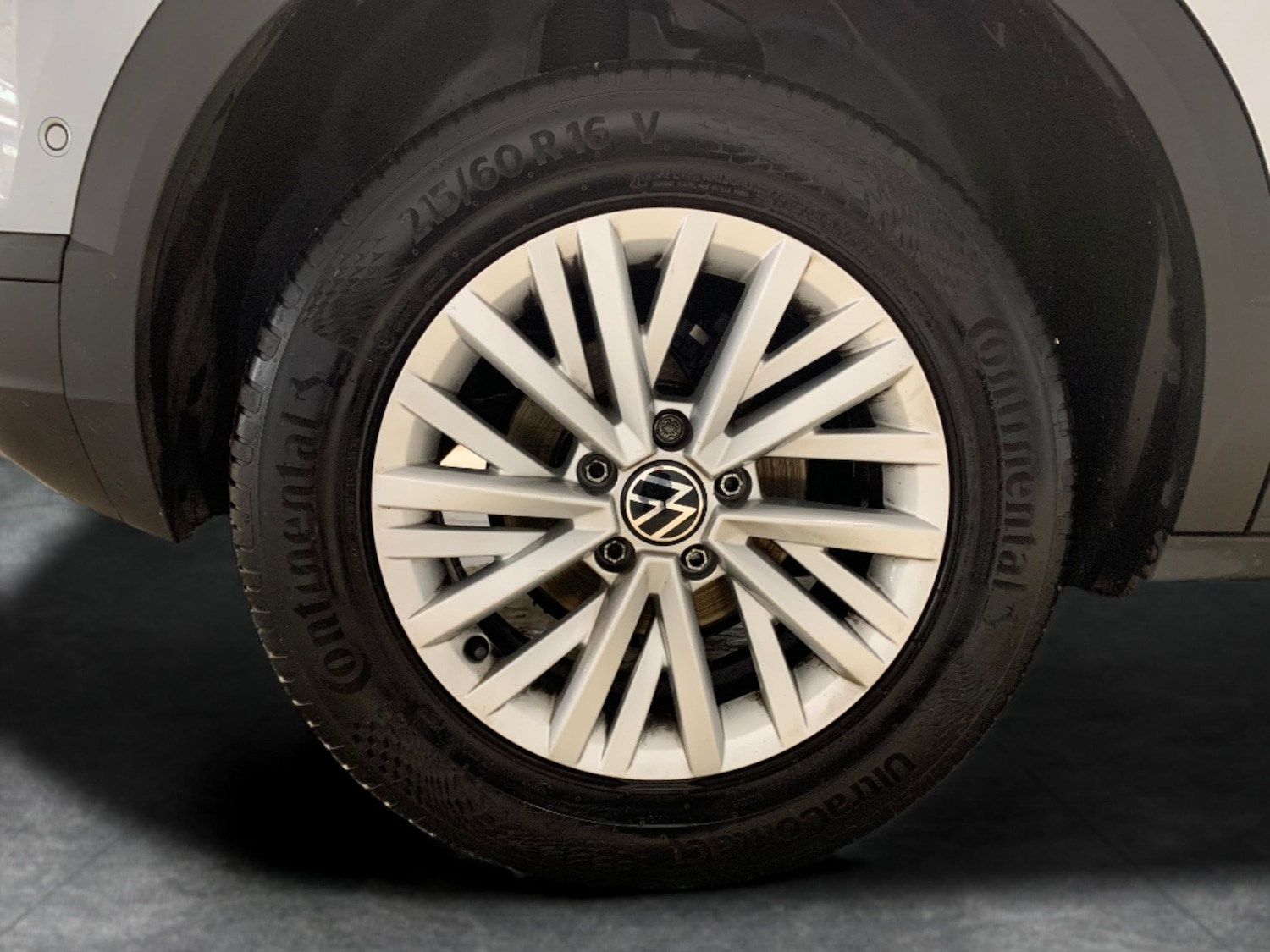 Used Volkswagen T-Roc 2022 for sale - 76575624: Photo 23