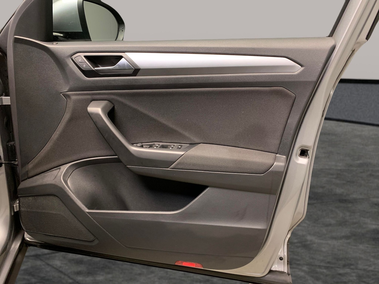 Used Volkswagen T-Roc 2022 for sale - 76575624: Photo 28