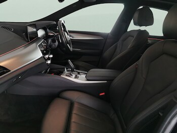 Used BMW 6 Series 2020 for sale - 76542677: Photo