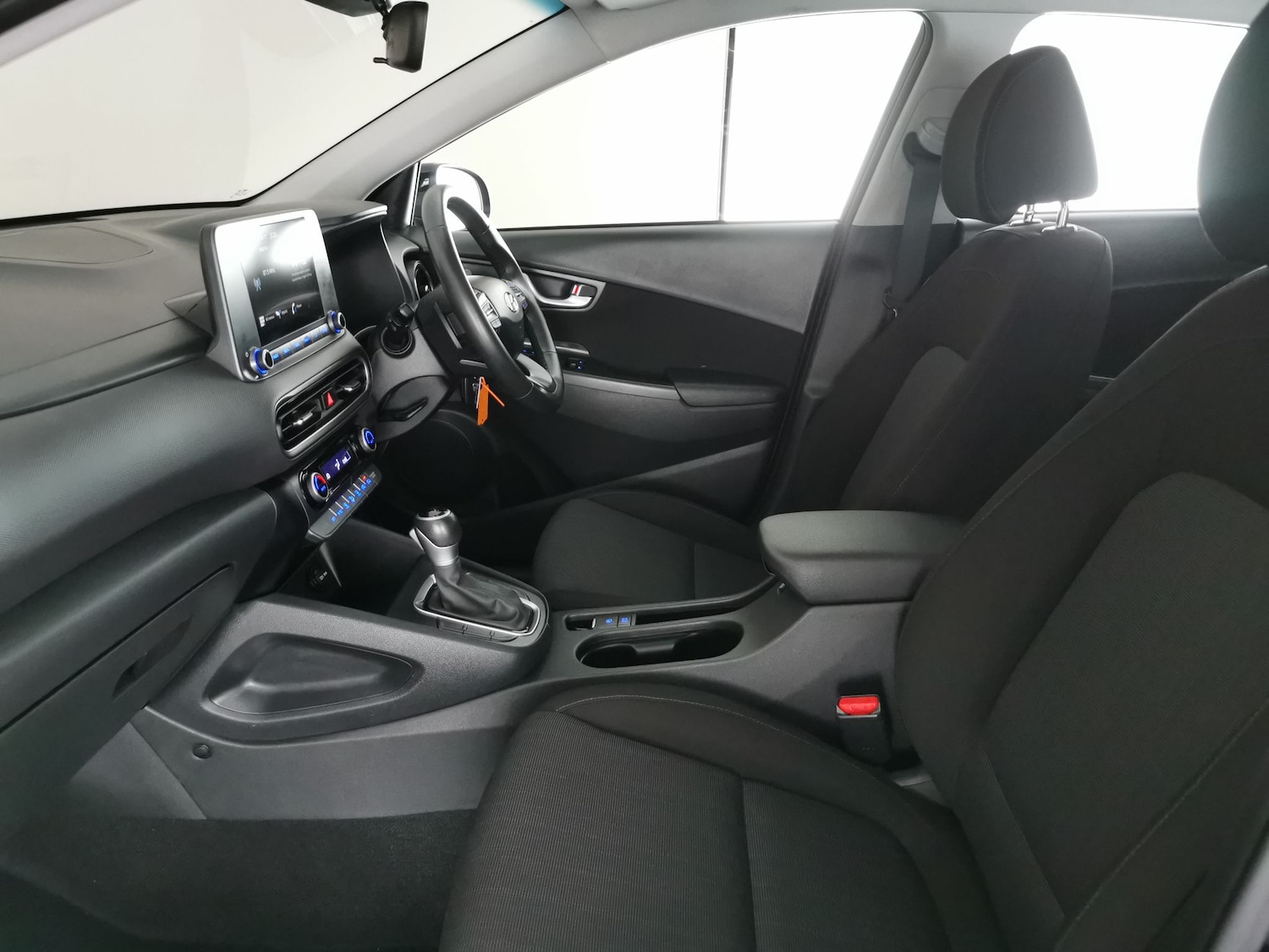 Used Hyundai KONA 2022 for sale - 76738461: Photo 4