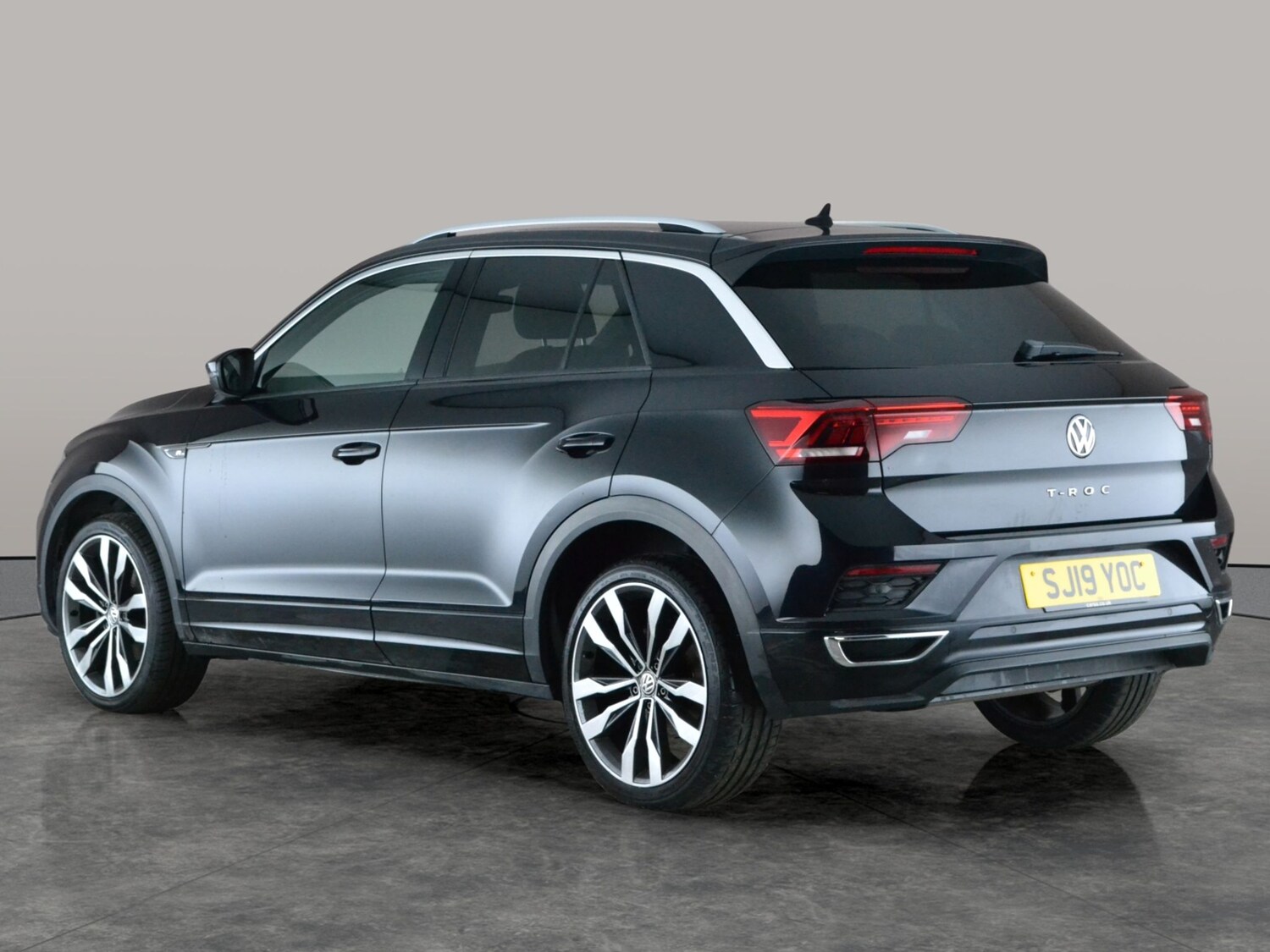 Used Volkswagen T-Roc 2019 for sale - 77815072: Photo 11