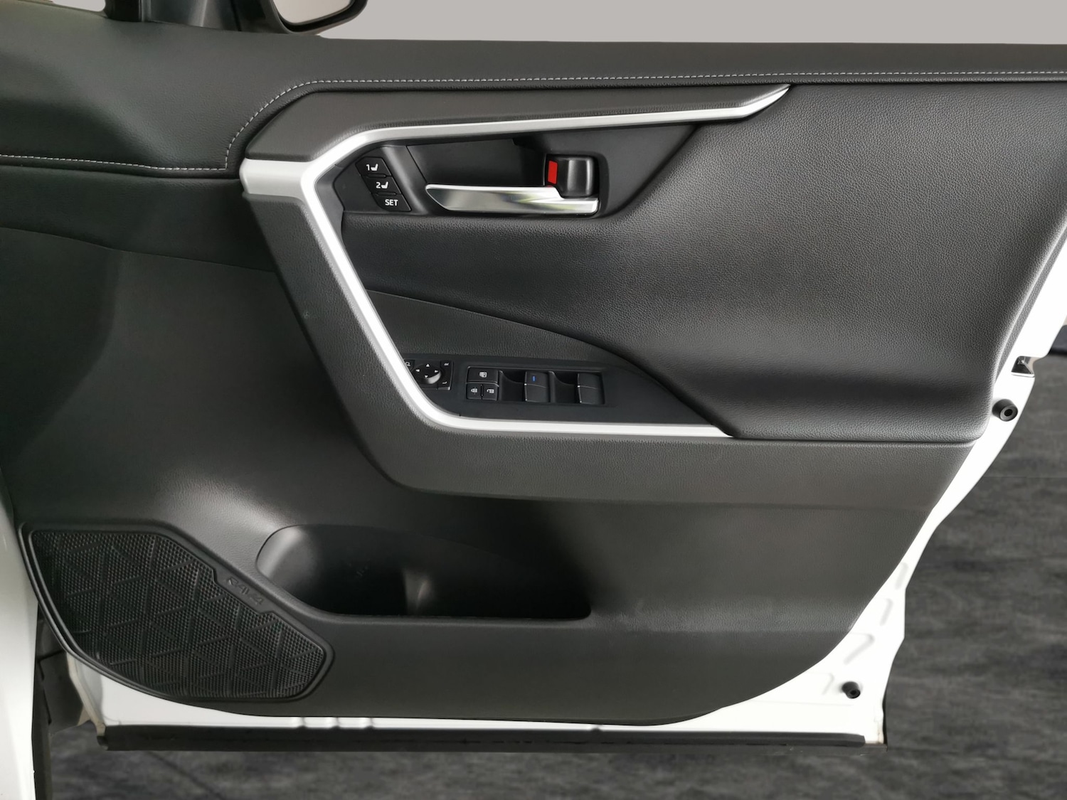 Used Toyota RAV4 2020 for sale - 76588900: Photo 38