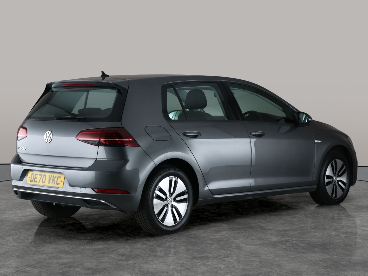Used Volkswagen Golf 2020 for sale - 76668571: Photo 9