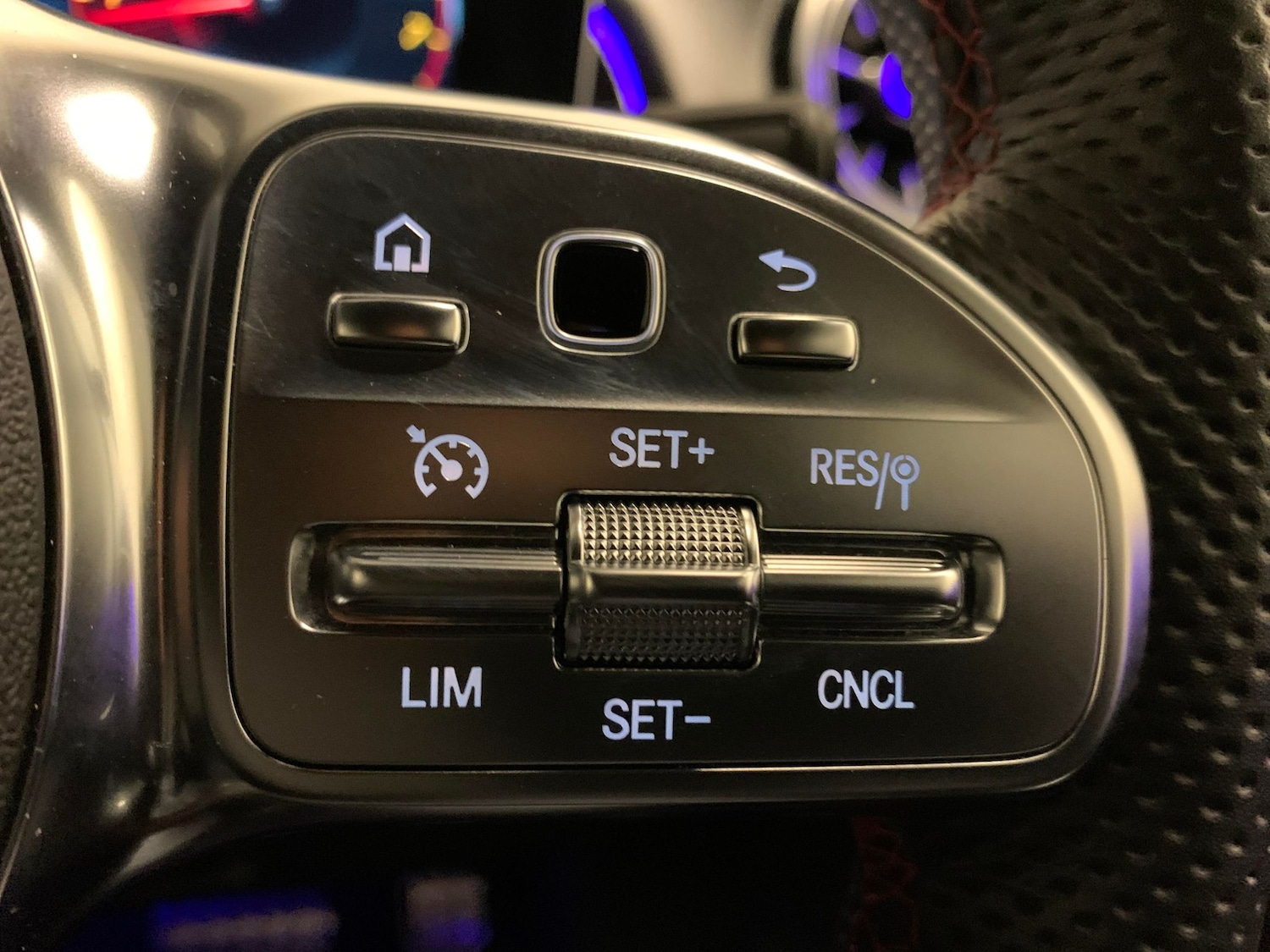 Used Mercedes-Benz GLB 2023 for sale - 76113239: Photo 27