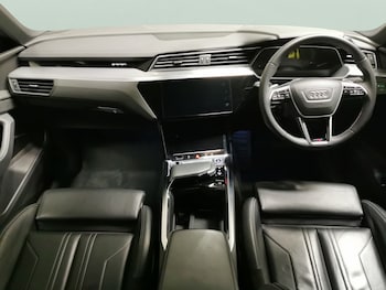 Used Audi e-tron 2022 for sale - 76004165: Photo