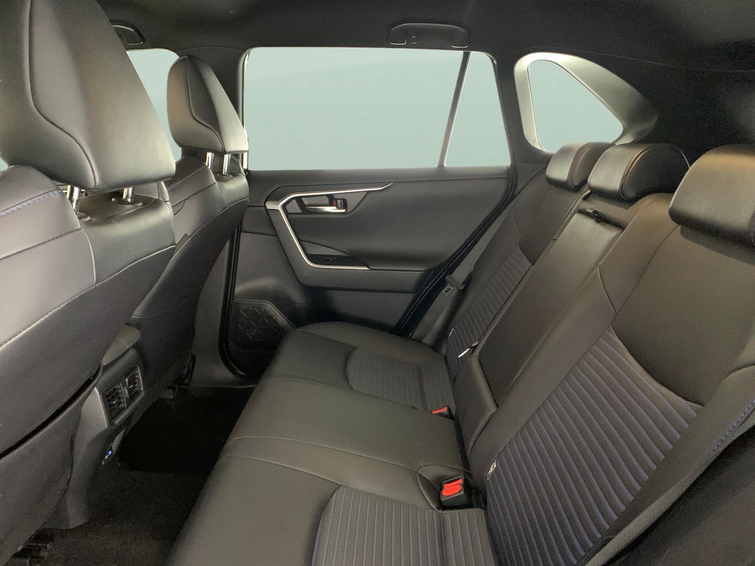 Used Toyota RAV4 2022 for sale - 76668654: Photo 25