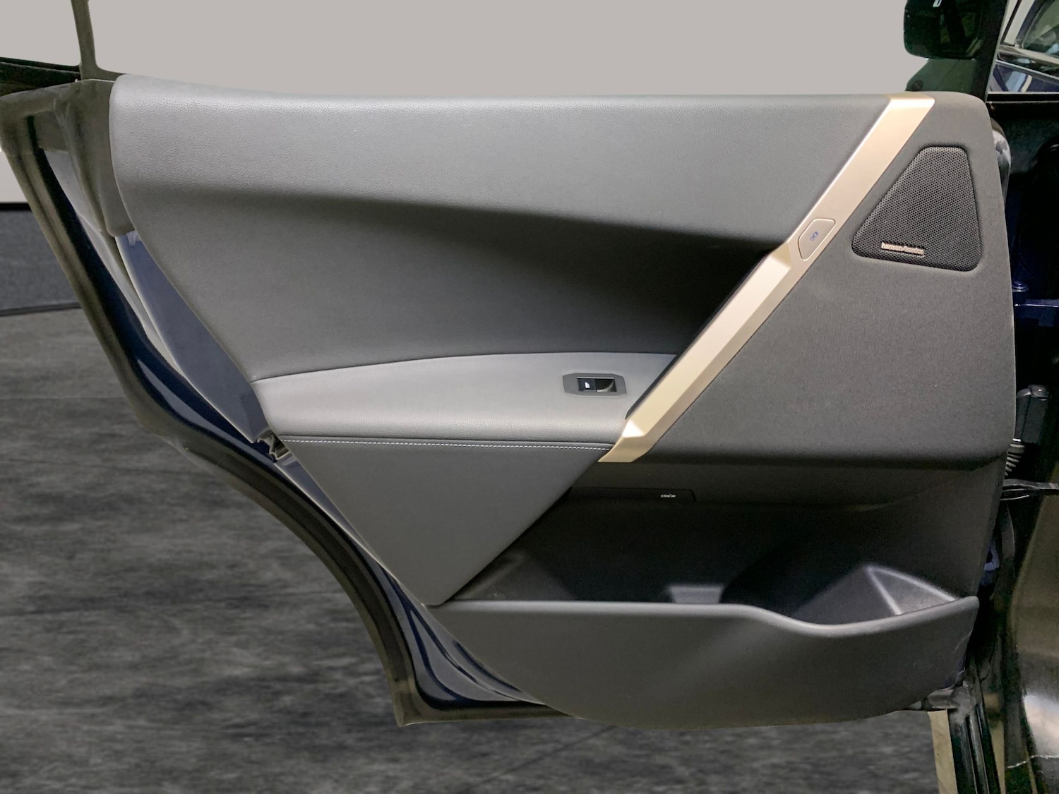 Used BMW iX 2022 for sale - 76980421: Photo 37