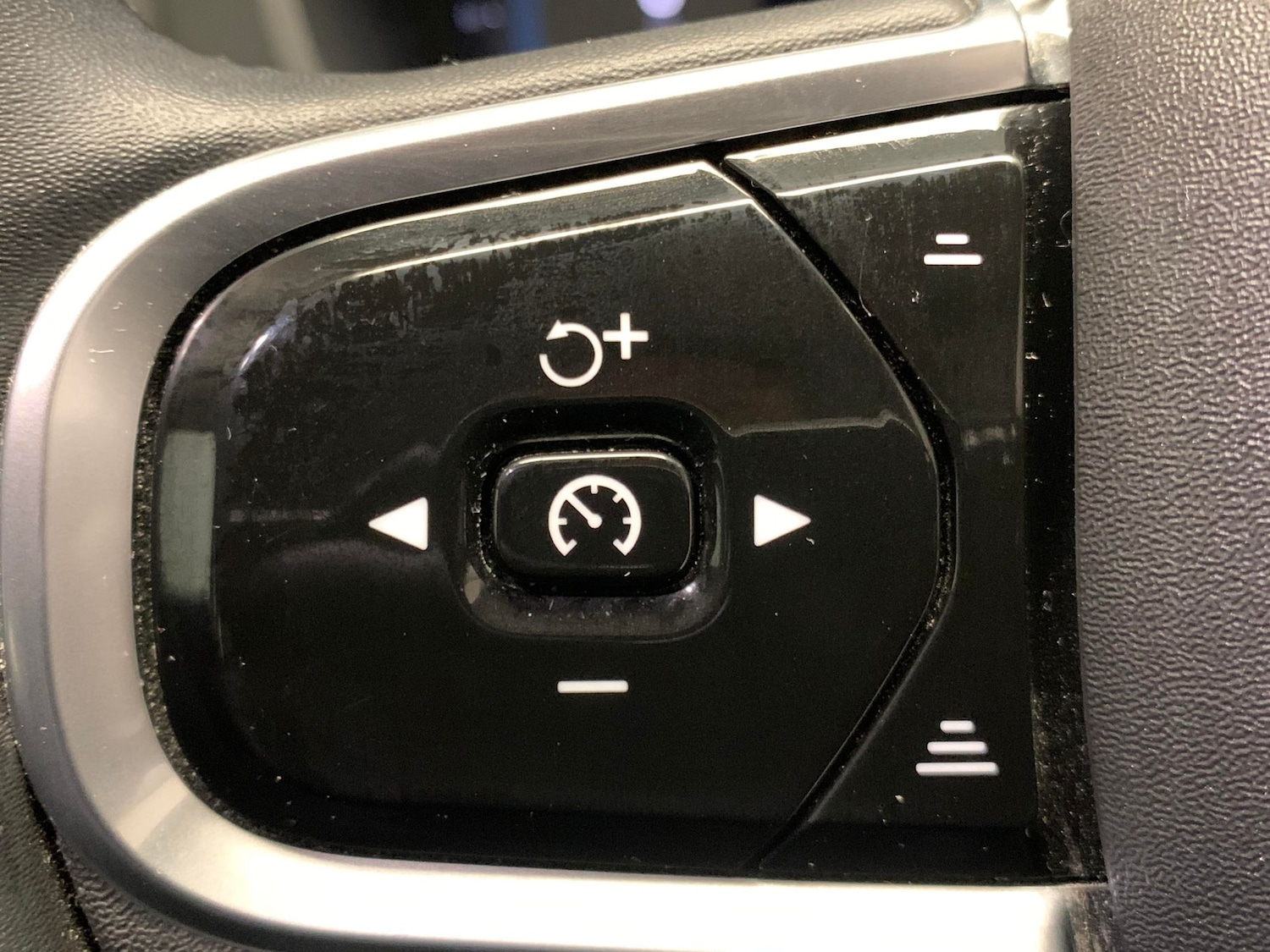 Used Volvo XC60 for sale - 77239767: Photo 20