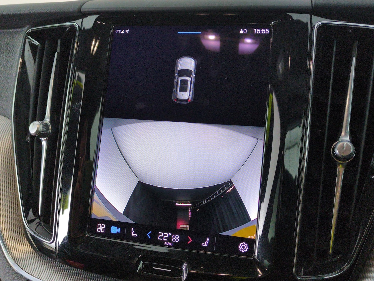 Used Volvo XC60 2022 for sale - 77932394: Photo 17