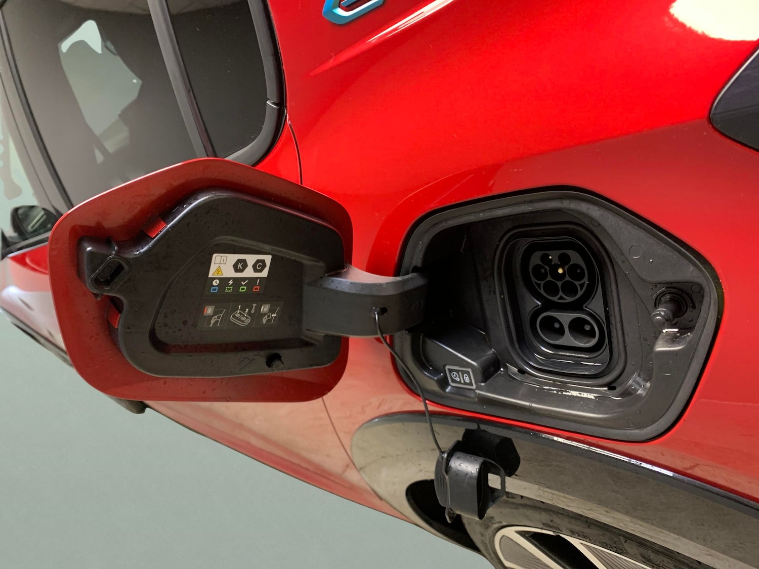 Used Peugeot E-208 2022 for sale - 76773690: Photo 32