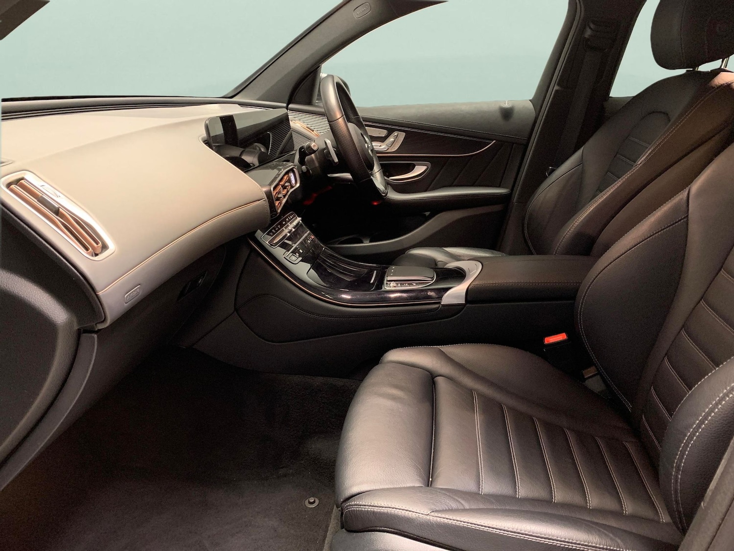 Used Mercedes-Benz EQC 2021 for sale - 76623945: Photo 4