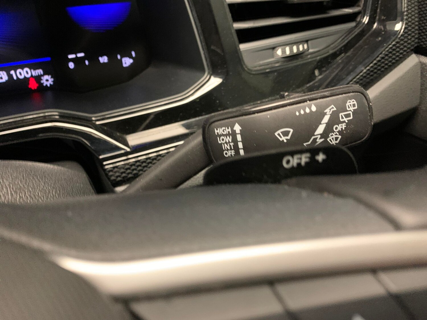 Used Volkswagen Taigo 2023 for sale - 77462238: Photo 19