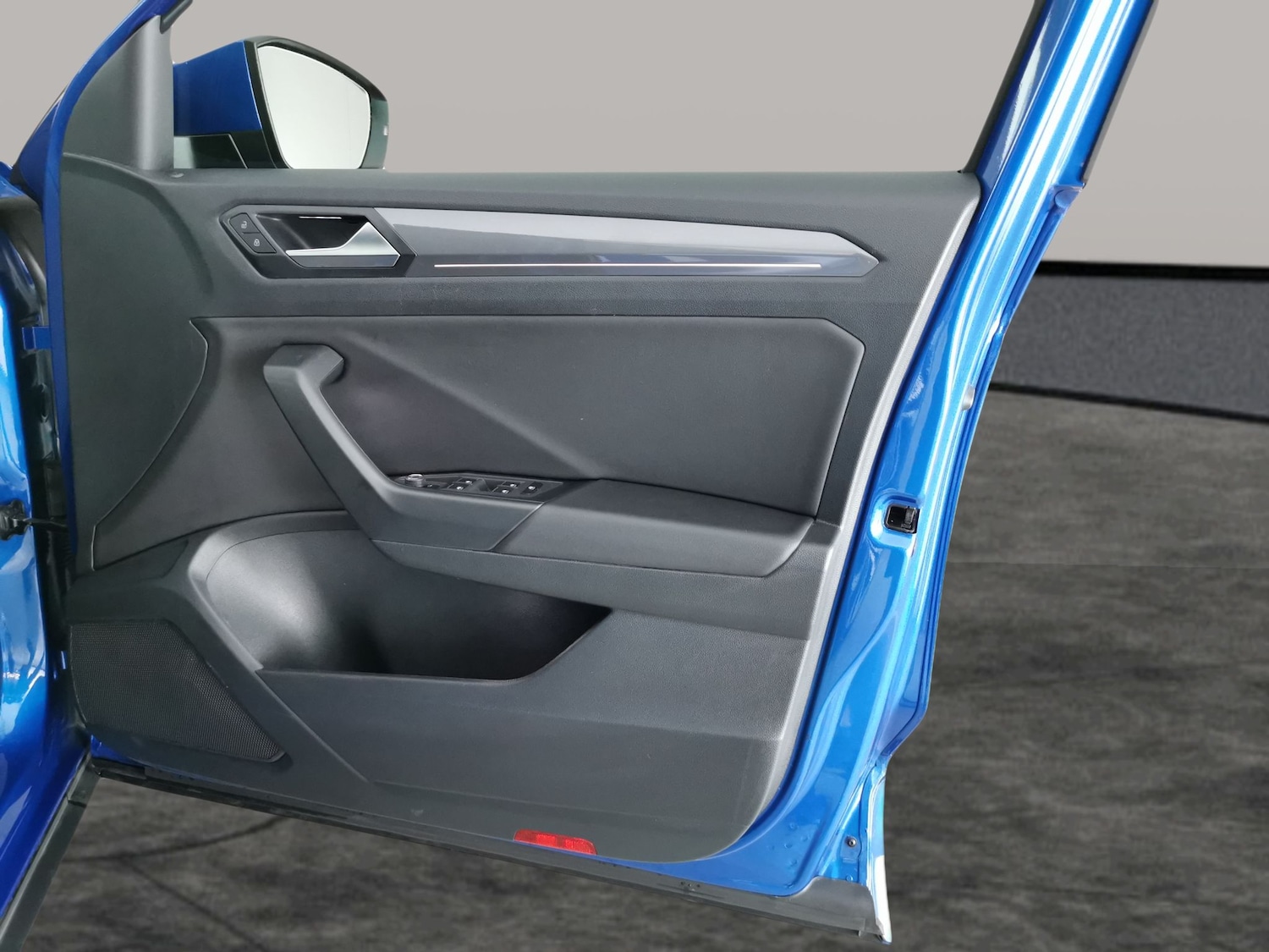 Used Volkswagen T-Roc 2021 for sale - 76480080: Photo 31