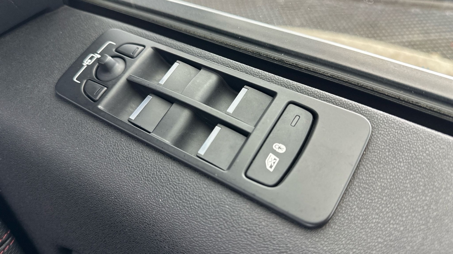 Used Land Rover Discovery Sport 2022 for sale - 77225516: Photo 29