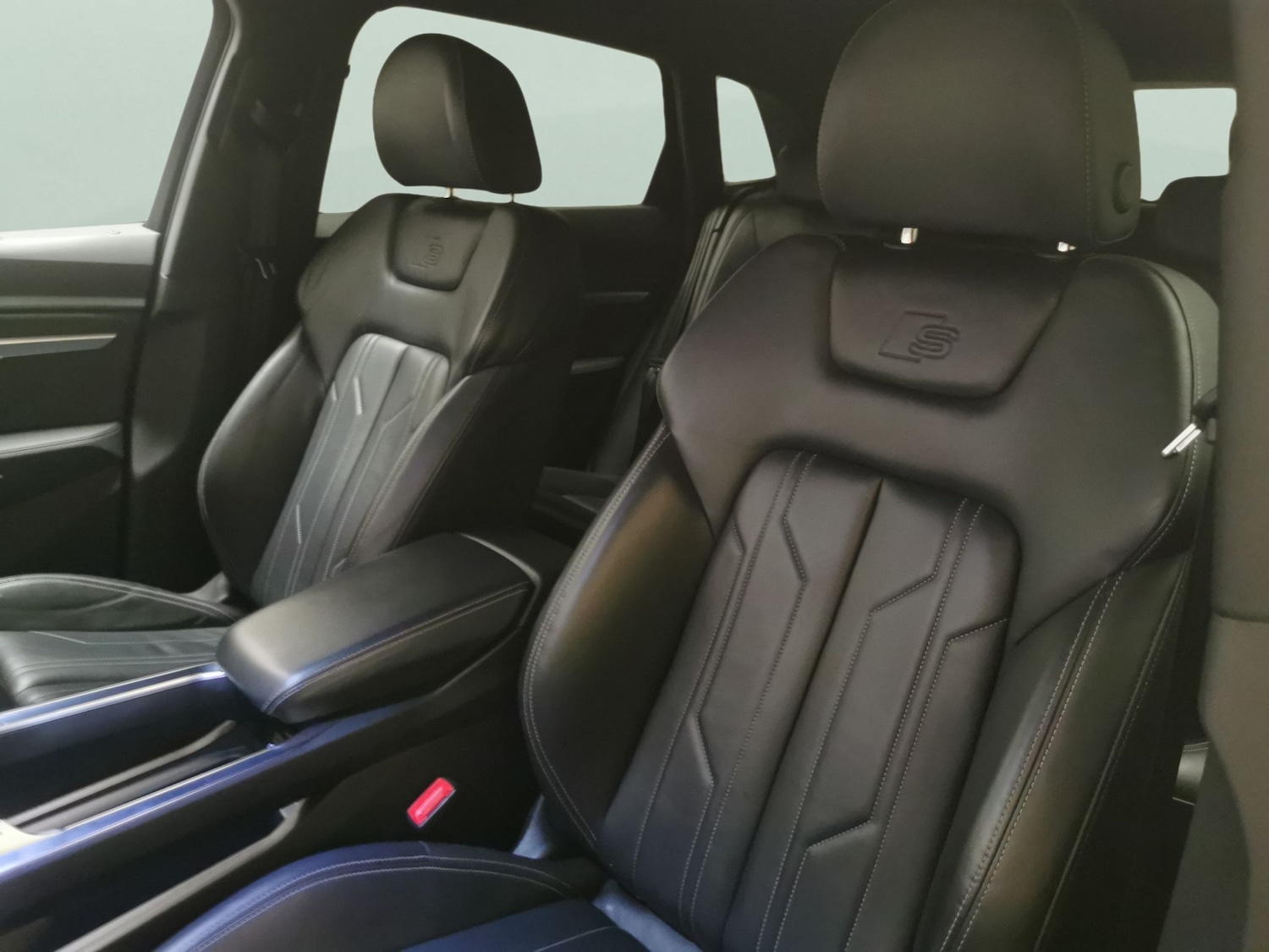 Used Audi e-tron 2022 for sale - 77576883: Photo 7