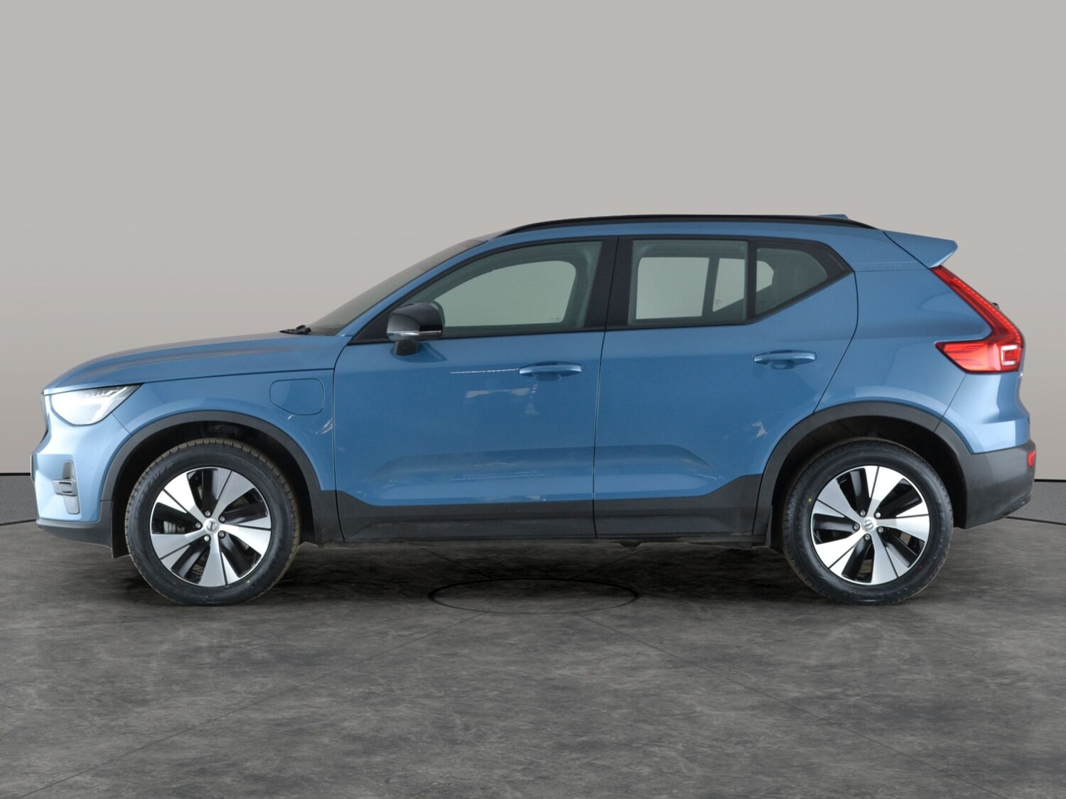 Used Volvo XC40 2023 for sale - 77829701: Photo 14