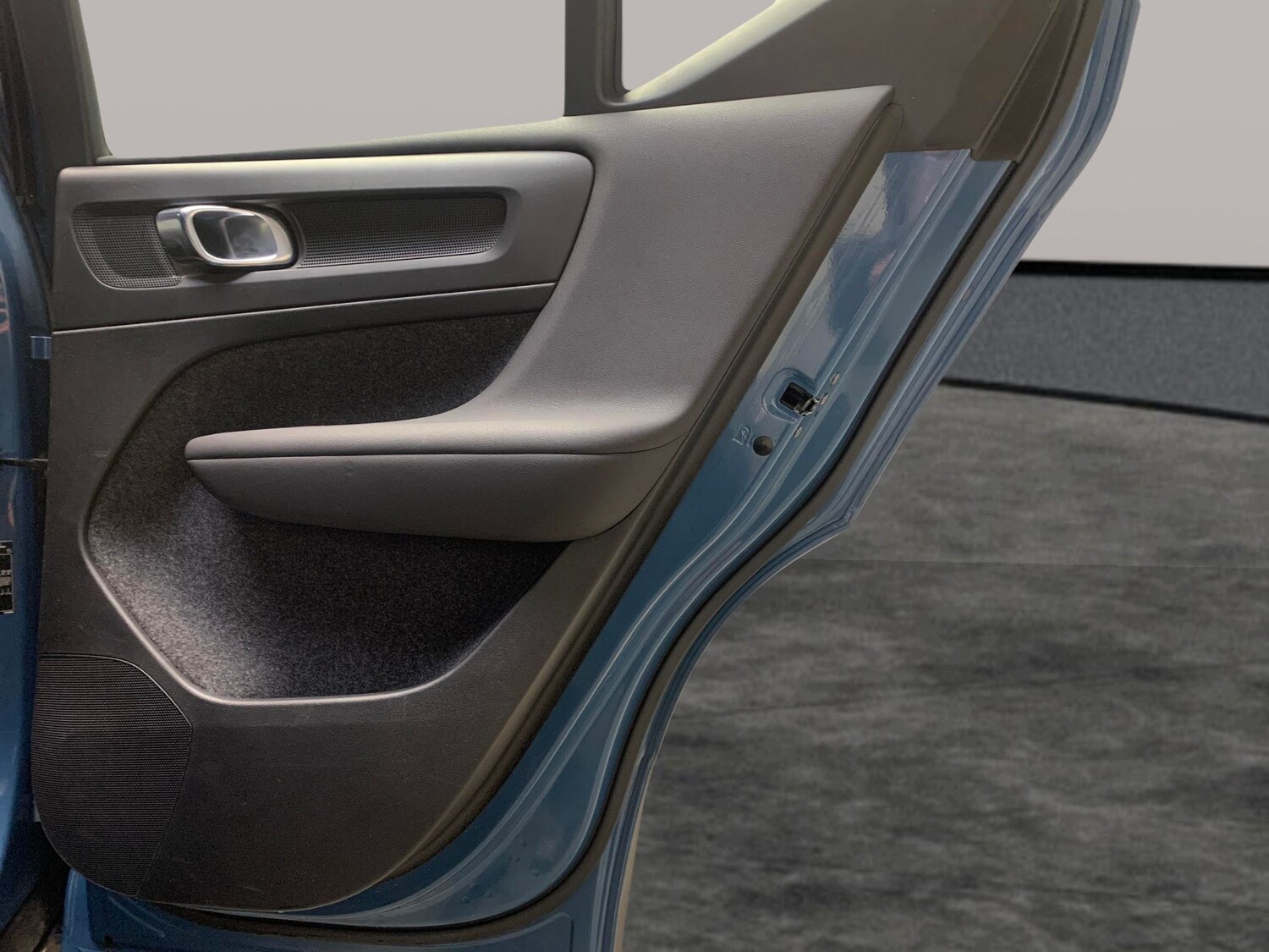 Used Volvo XC40 2023 for sale - 77829701: Photo 27