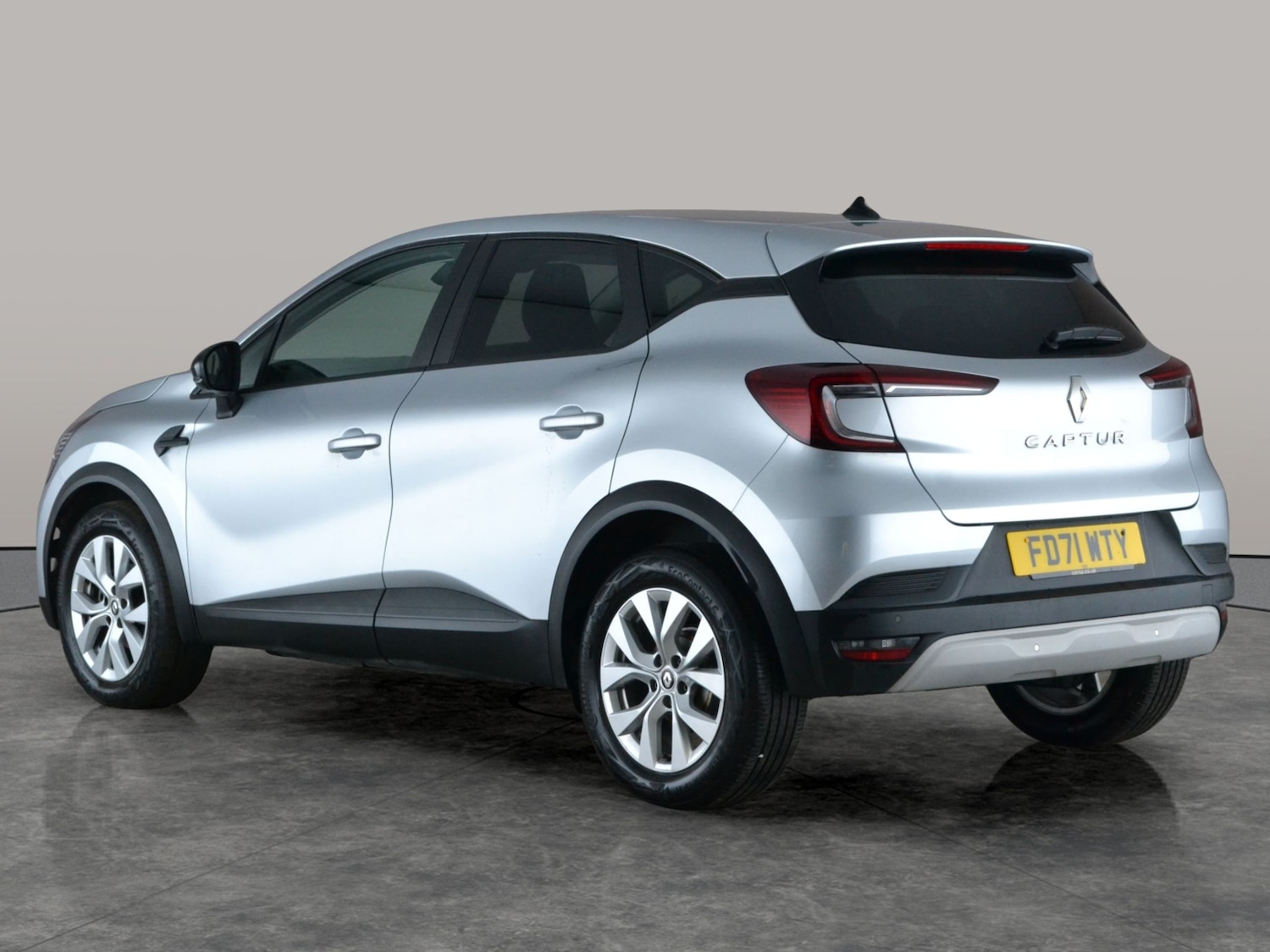 Used Renault Captur 2022 for sale - 77791404: Photo 12