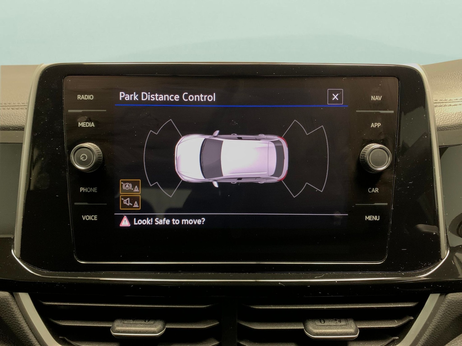 Used Volkswagen T-Roc for sale - 77232727: Photo 16