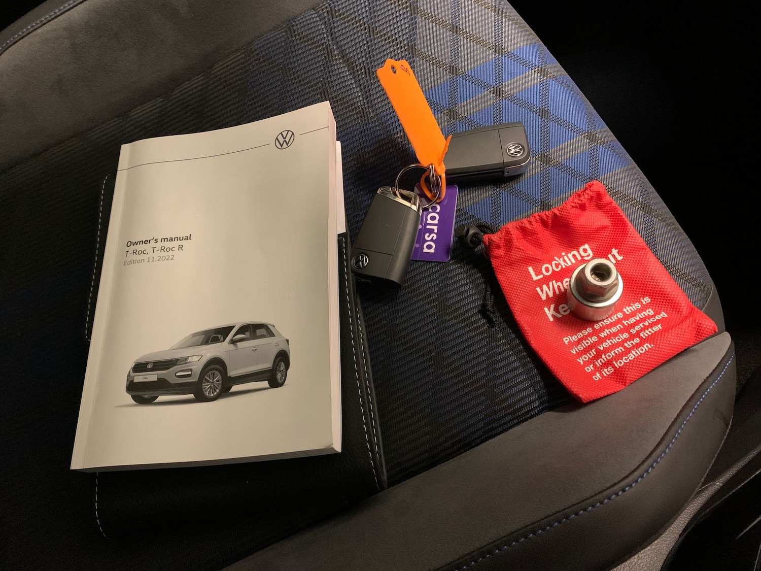 Used Volkswagen T-Roc for sale - 77232727: Photo 28