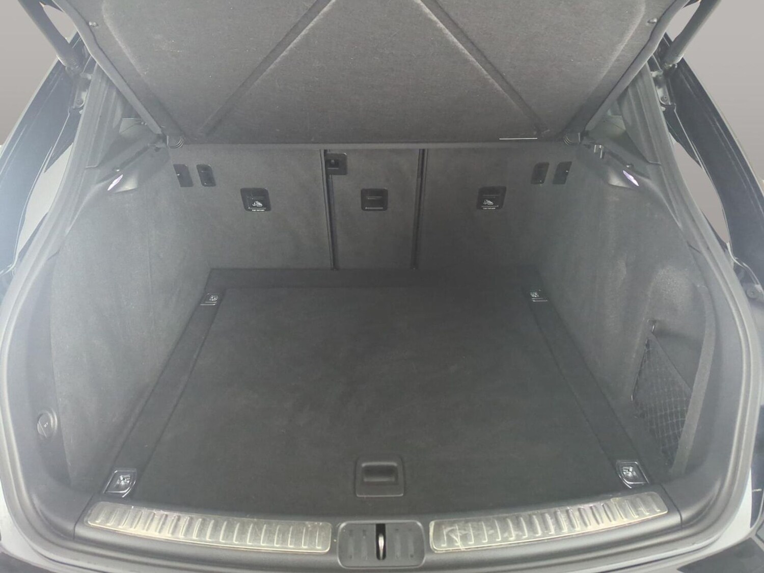 Used Porsche Macan for sale - 78103996: Photo 38