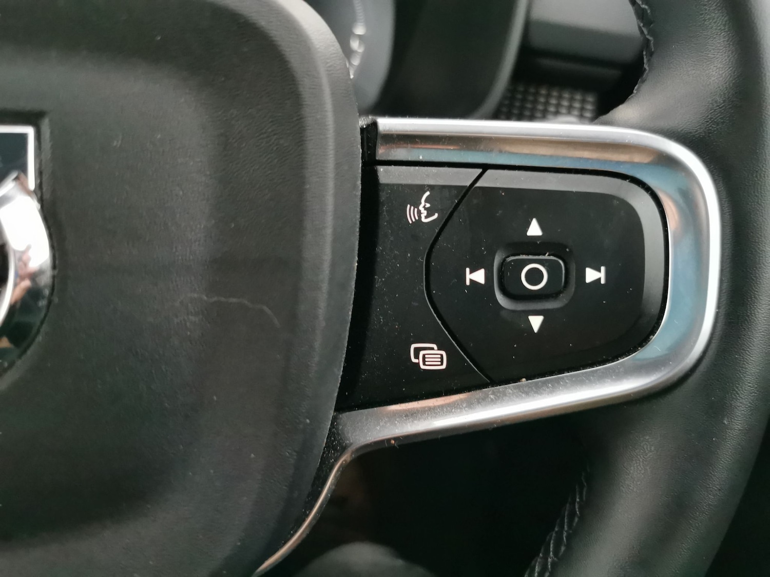 Used Volvo XC40 2021 for sale - 77219219: Photo 19