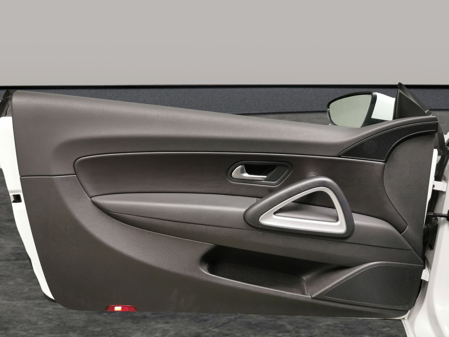 Used Volkswagen Scirocco 2016 for sale - 76931939: Photo 24