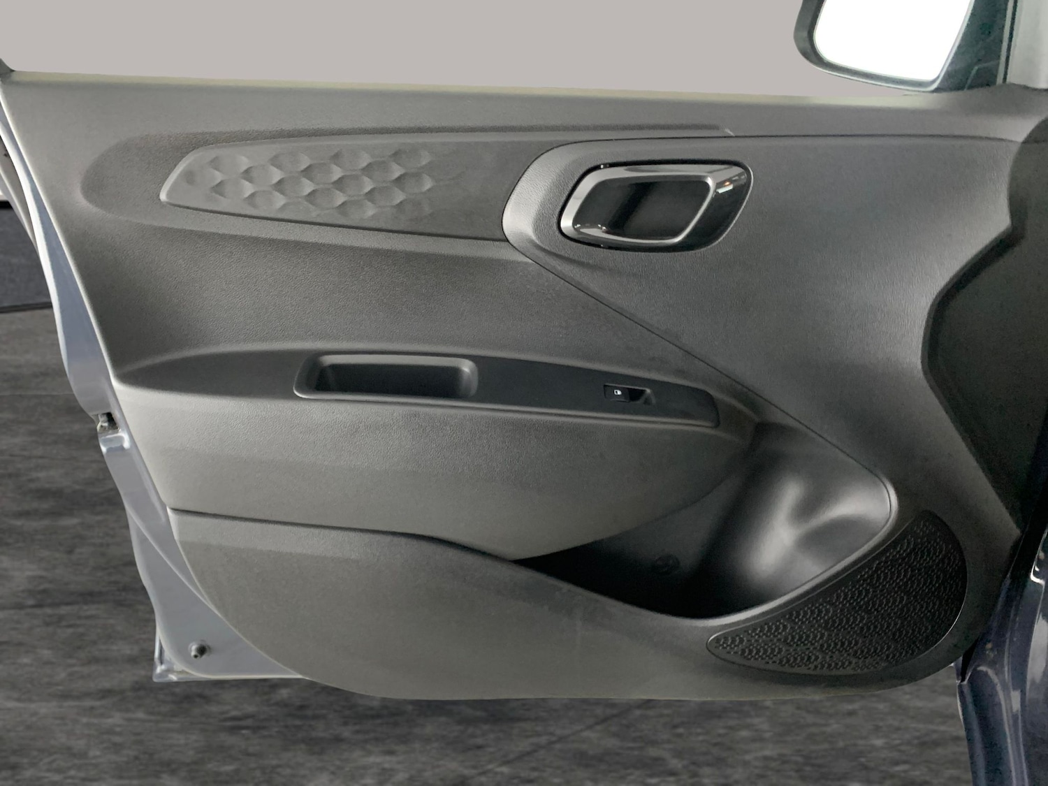 Used Hyundai i10 2022 for sale - 77076035: Photo 21