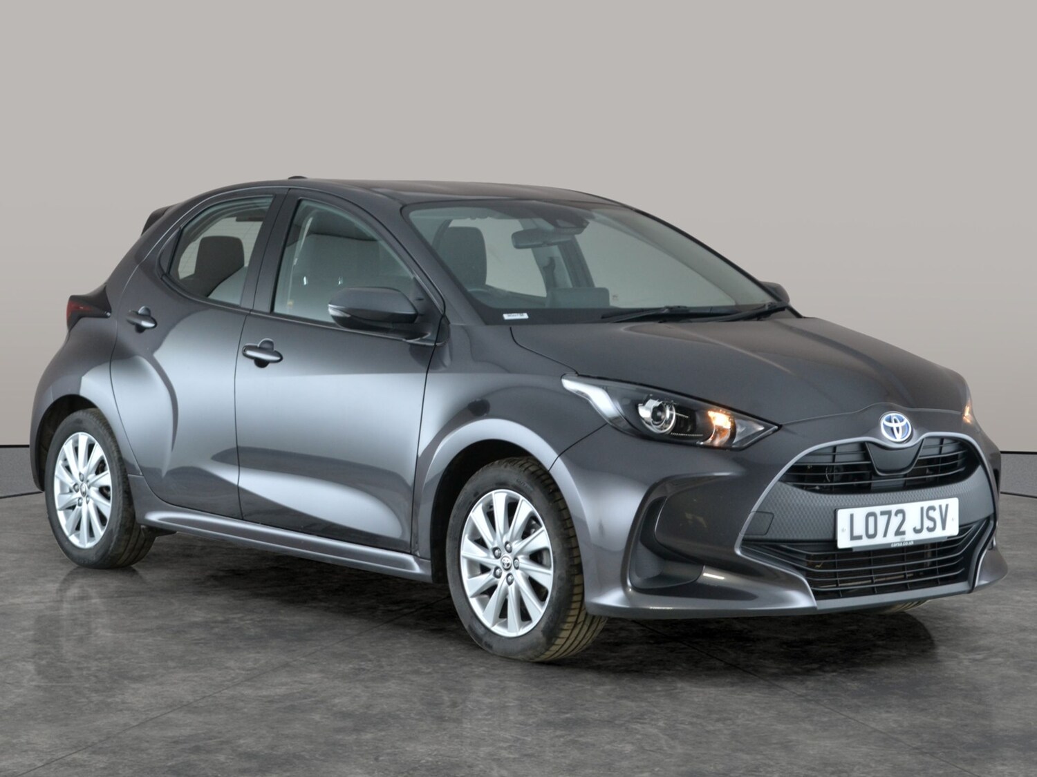 Used Toyota Yaris 2022 for sale - 77350820: Photo 8