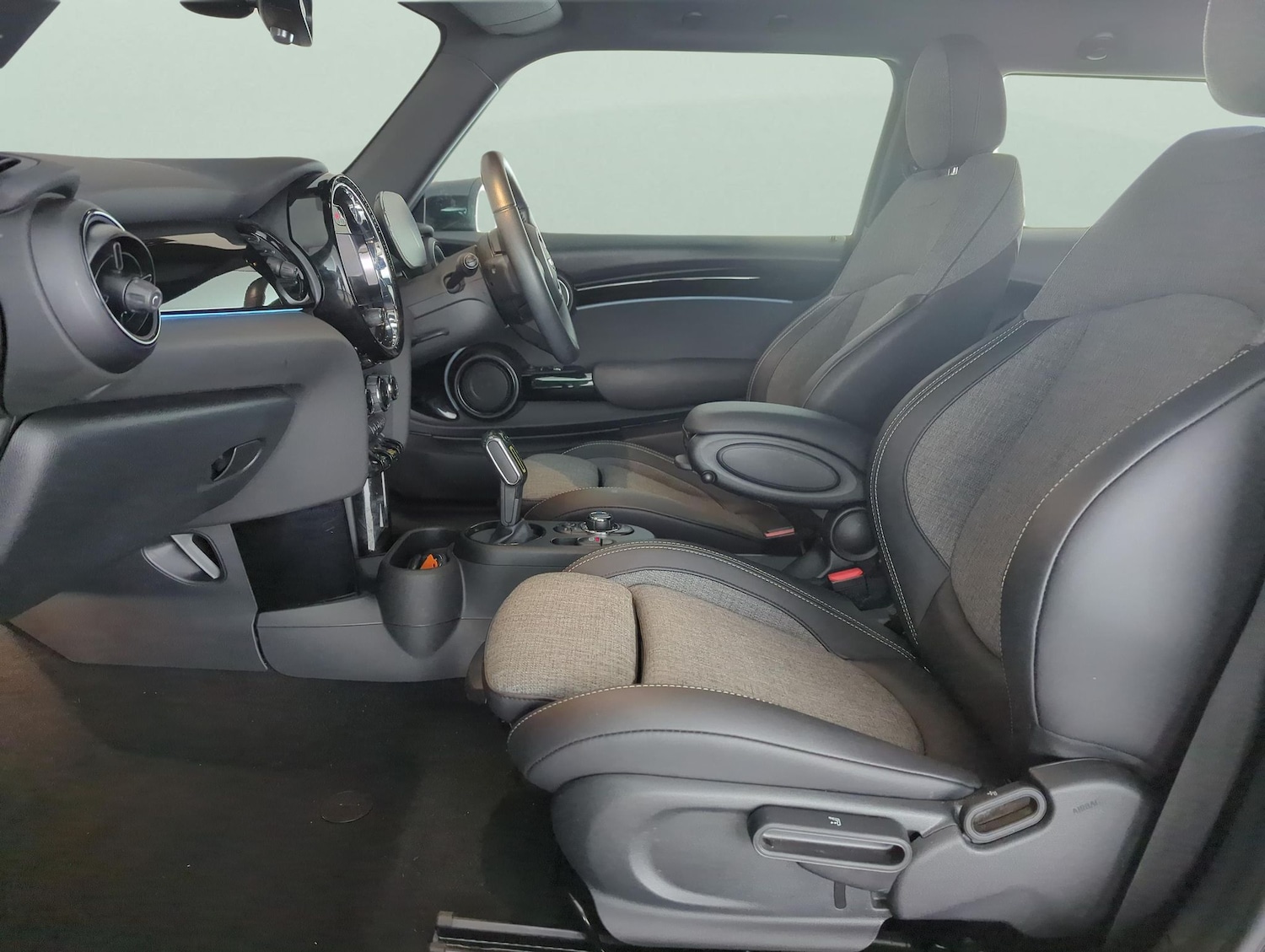 Used MINI Hatch 2022 for sale - 77756832: Photo 4