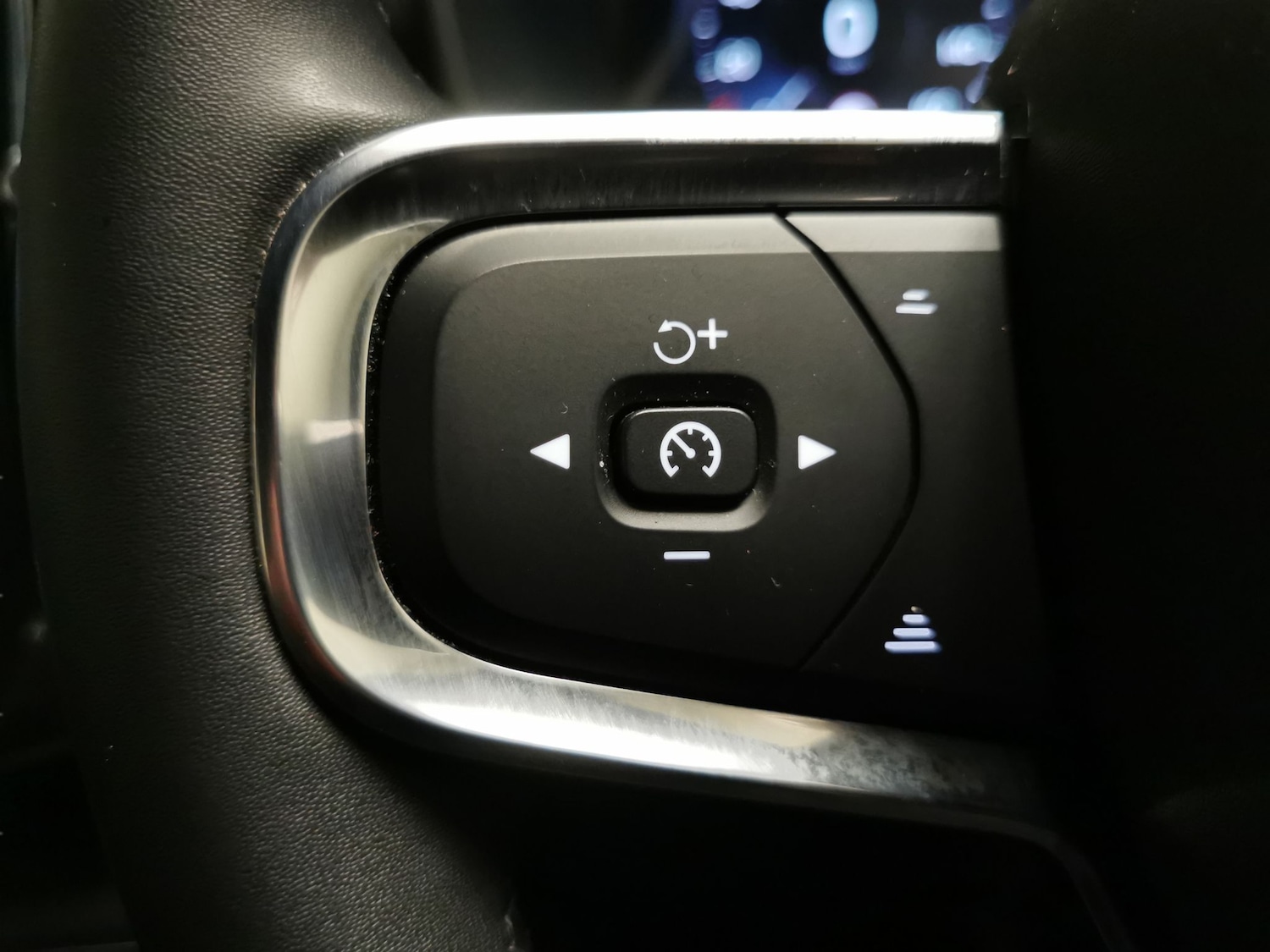 Used Volvo XC40 2022 for sale - 77043590: Photo 18