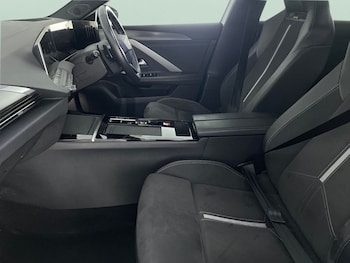 Used Vauxhall Astra 2023 for sale - 78297859: Photo