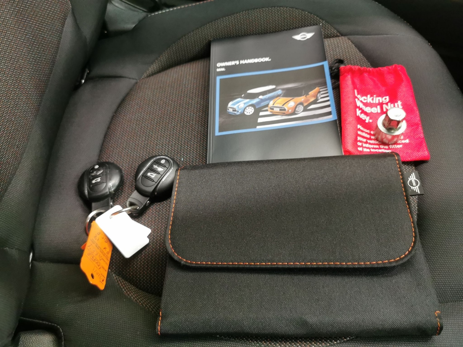 Used MINI Hatch 2018 for sale - 76467557: Photo 33