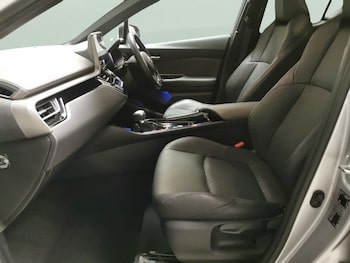 Used Toyota C-HR 2022 for sale - 76271669: Photo 4