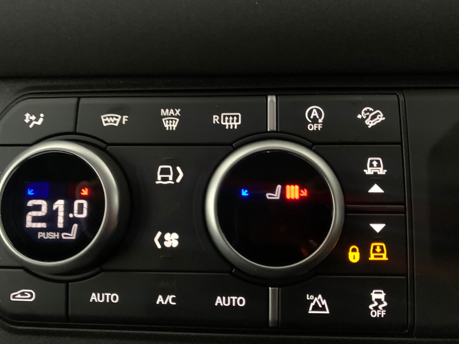 Used Land Rover Defender 110 for sale - 77873062: Photo 26