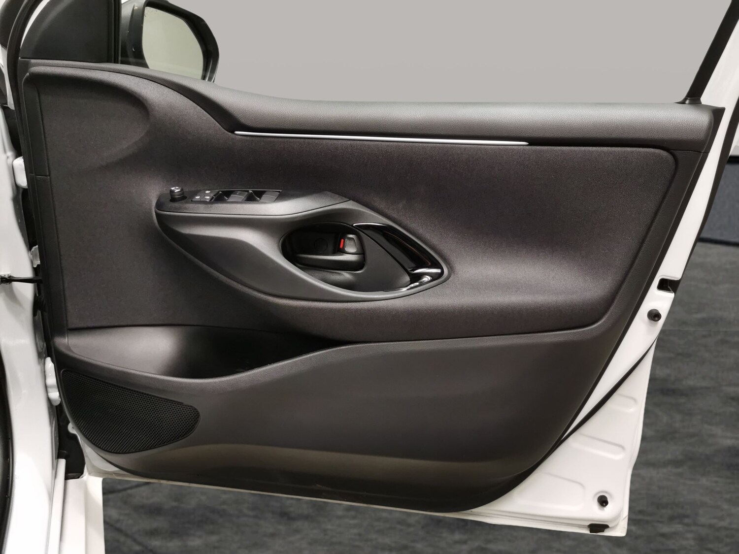 Used Toyota Yaris 2024 for sale - 78025360: Photo 27