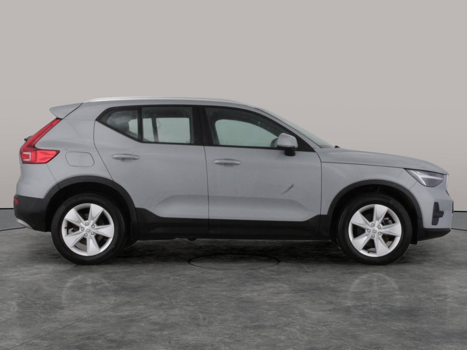 Used Volvo XC40 2024 for sale - 77848429: Photo 9