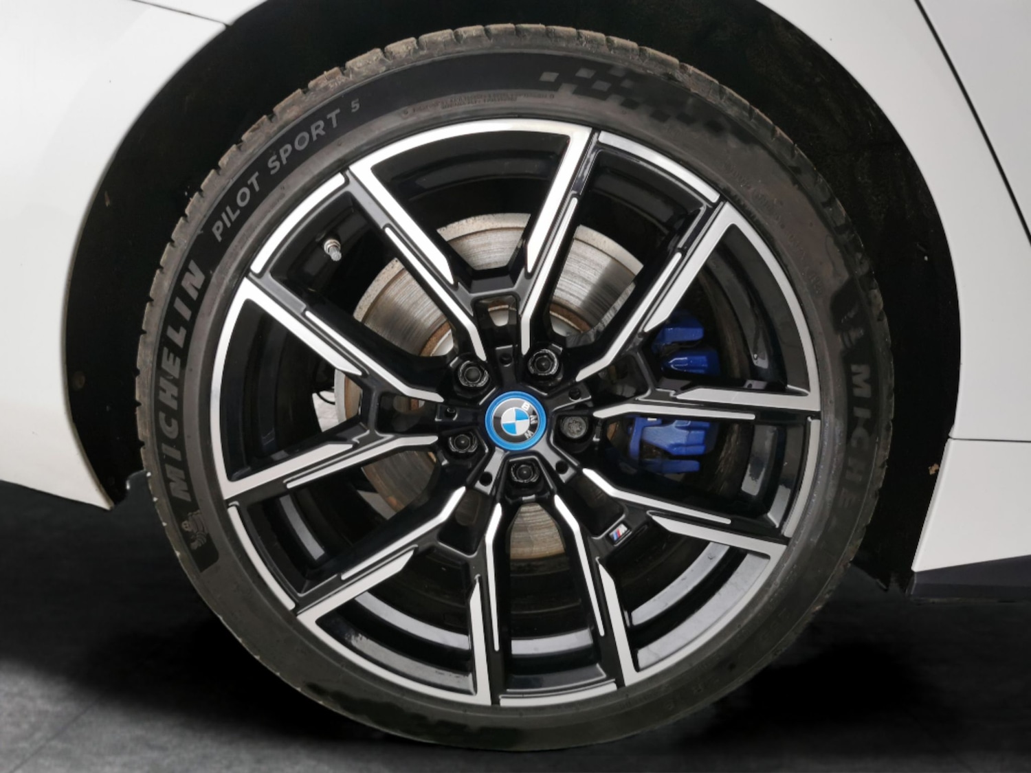 Used BMW i4 2022 for sale - 77061943: Photo 24