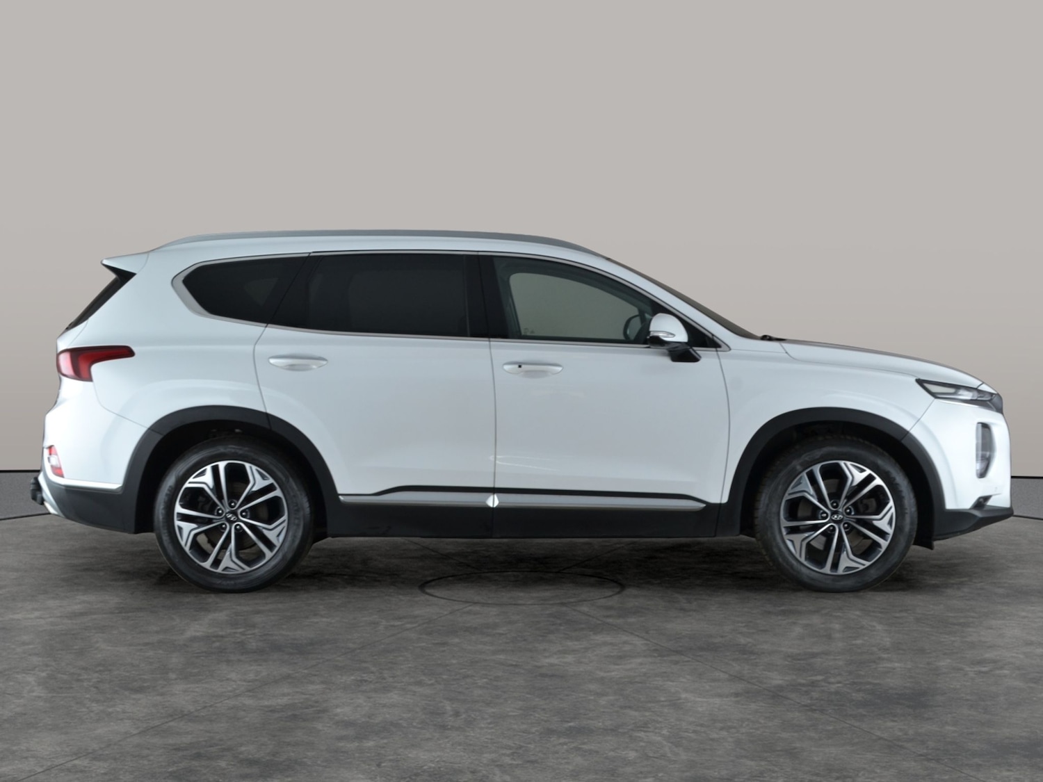 Used Hyundai Santa Fe 2019 for sale - 77364902: Photo 10