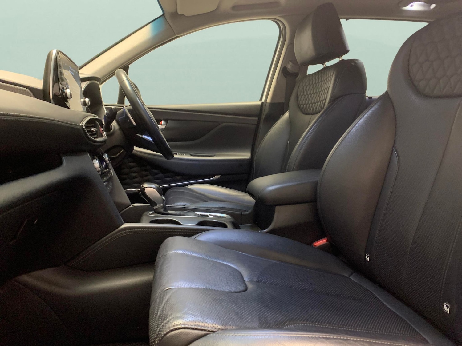 Used Hyundai Santa Fe 2019 for sale - 77364902: Photo 4