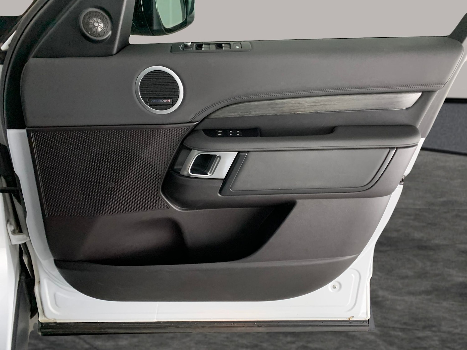 Used Land Rover Discovery 2019 for sale - 77435448: Photo 35