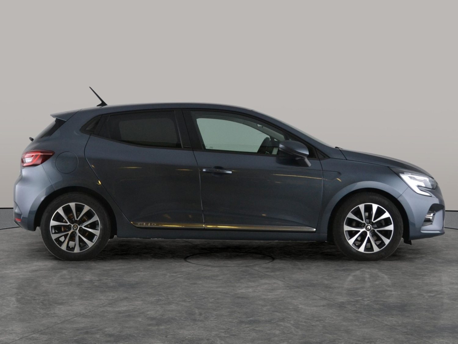 Used Renault Clio 2021 for sale - 78094343: Photo 11