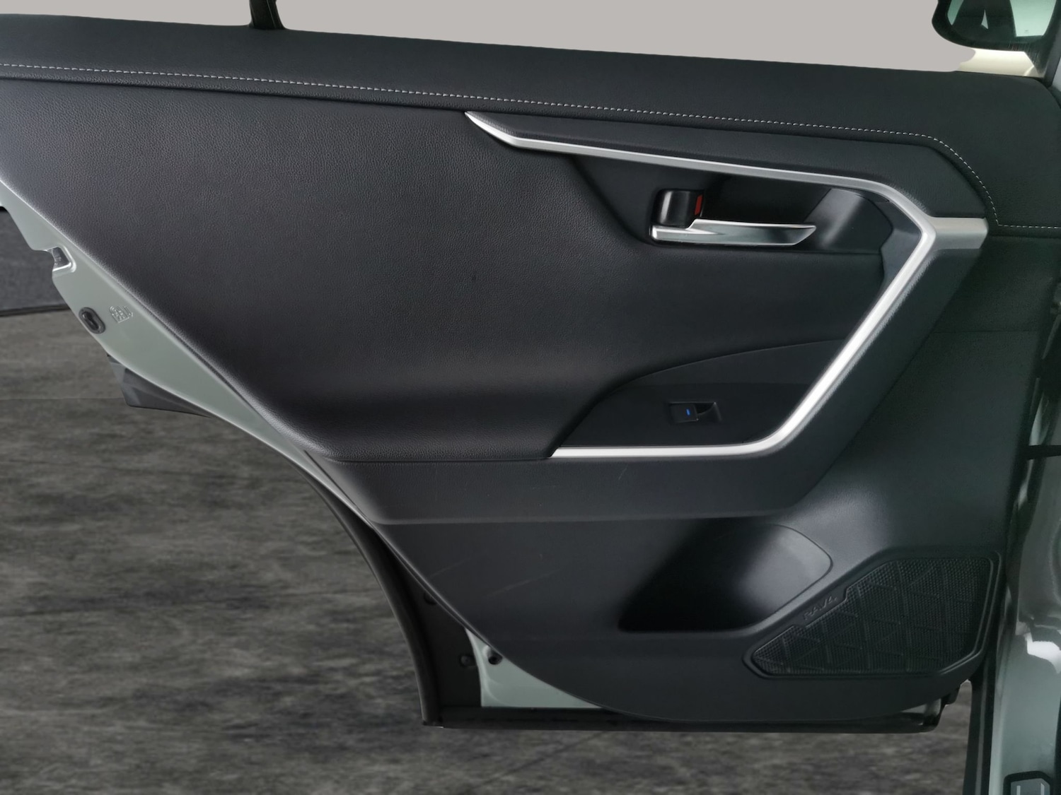 Used Toyota RAV4 2022 for sale - 76444650: Photo 31