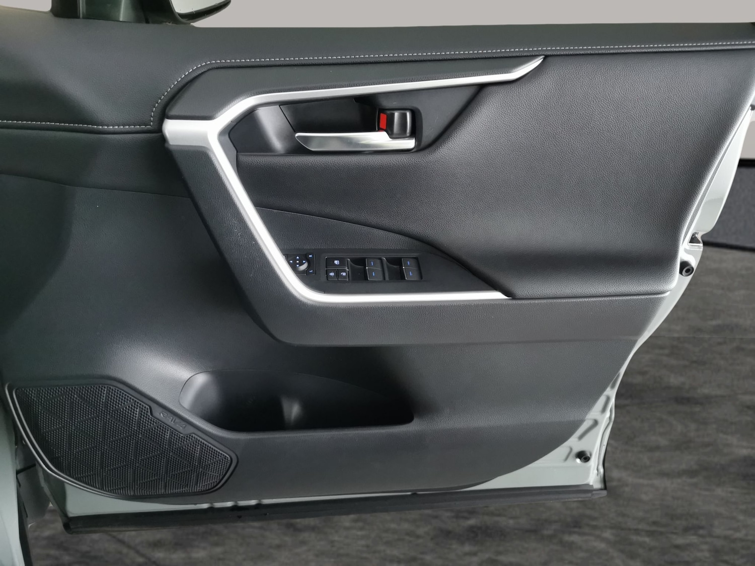 Used Toyota RAV4 2022 for sale - 76444650: Photo 34