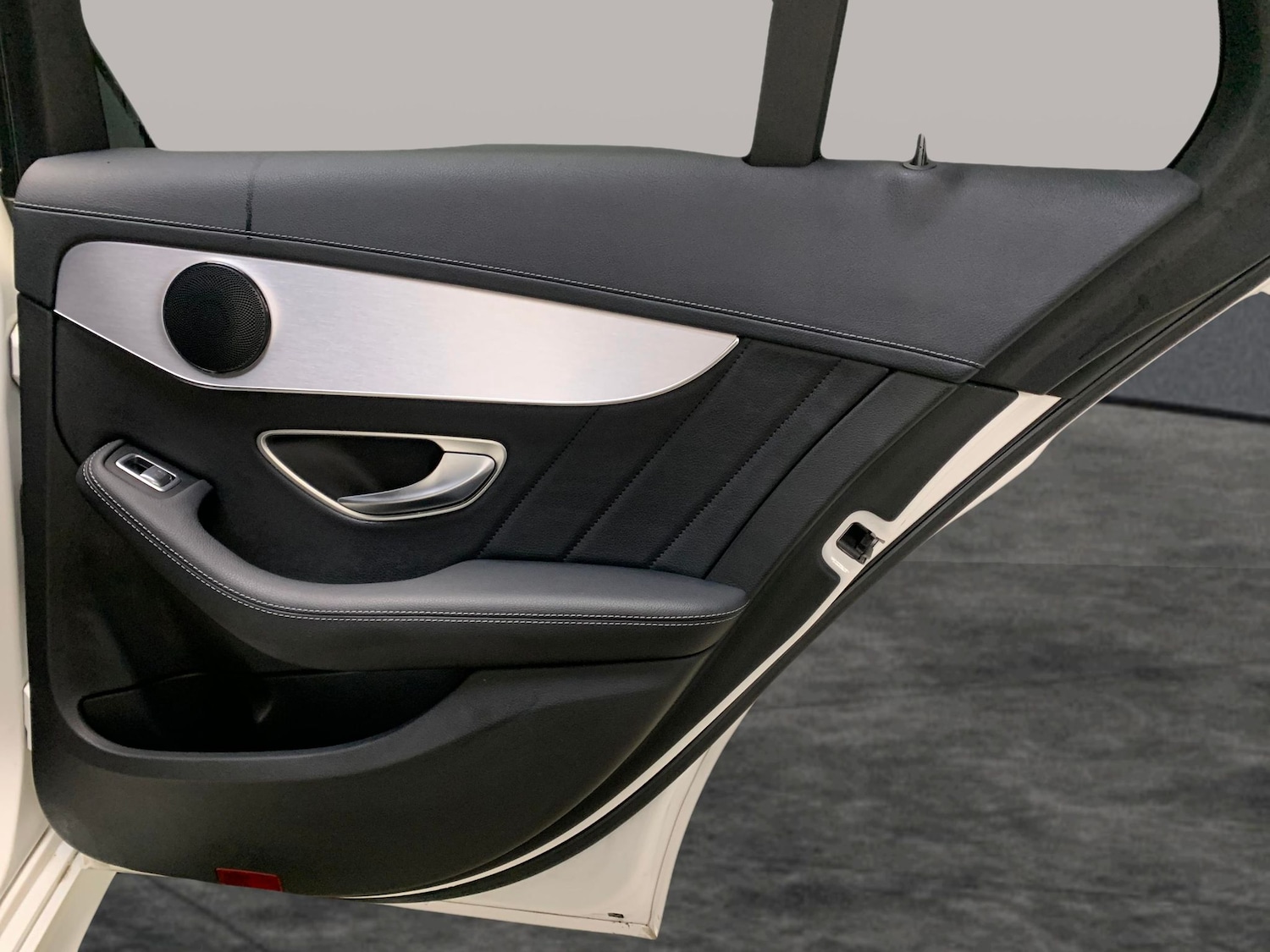 Used Mercedes-Benz C Class 2016 for sale - 77350940: Photo 30