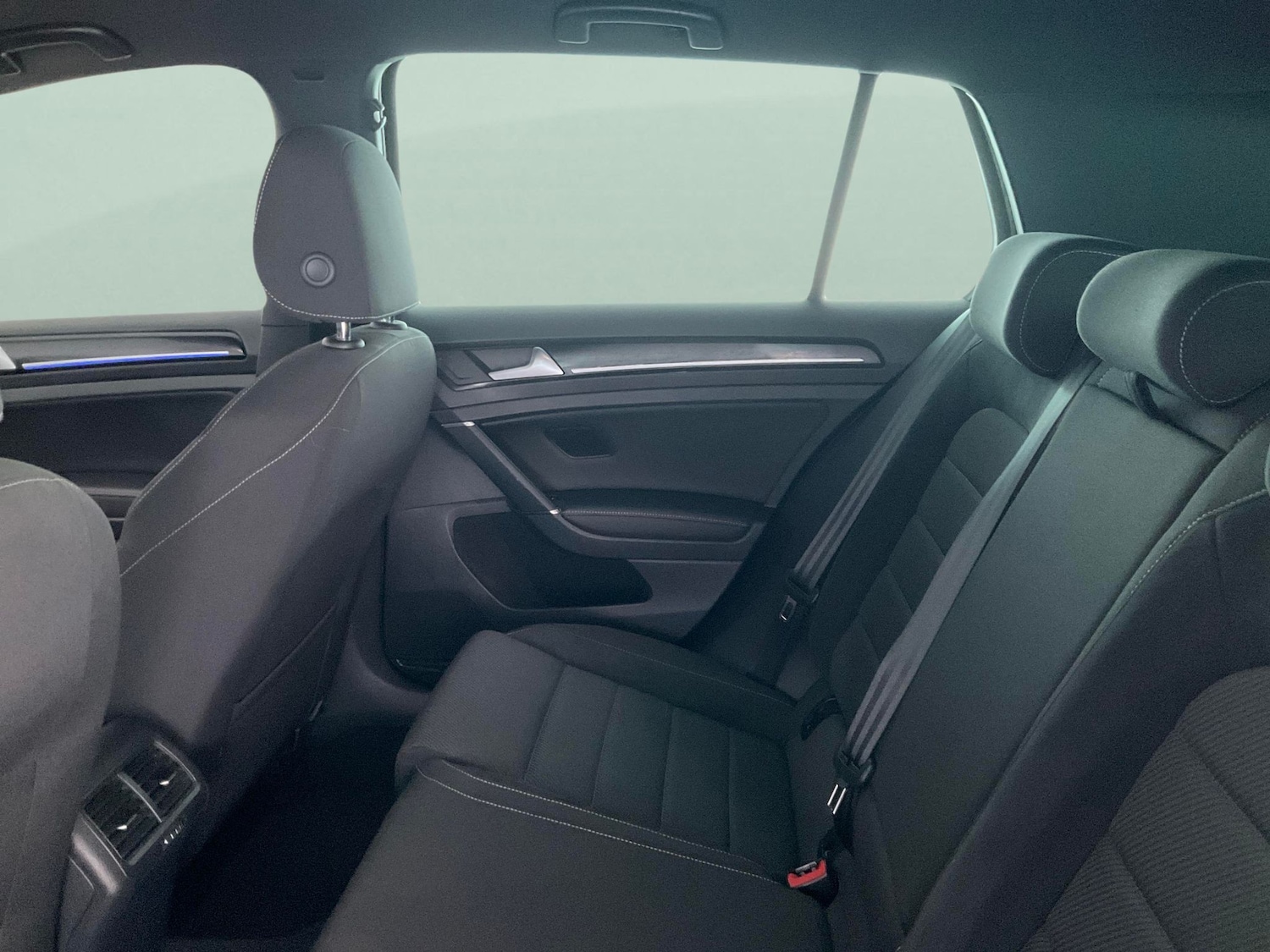 Used Volkswagen Golf 2018 for sale - 76128743: Photo 32