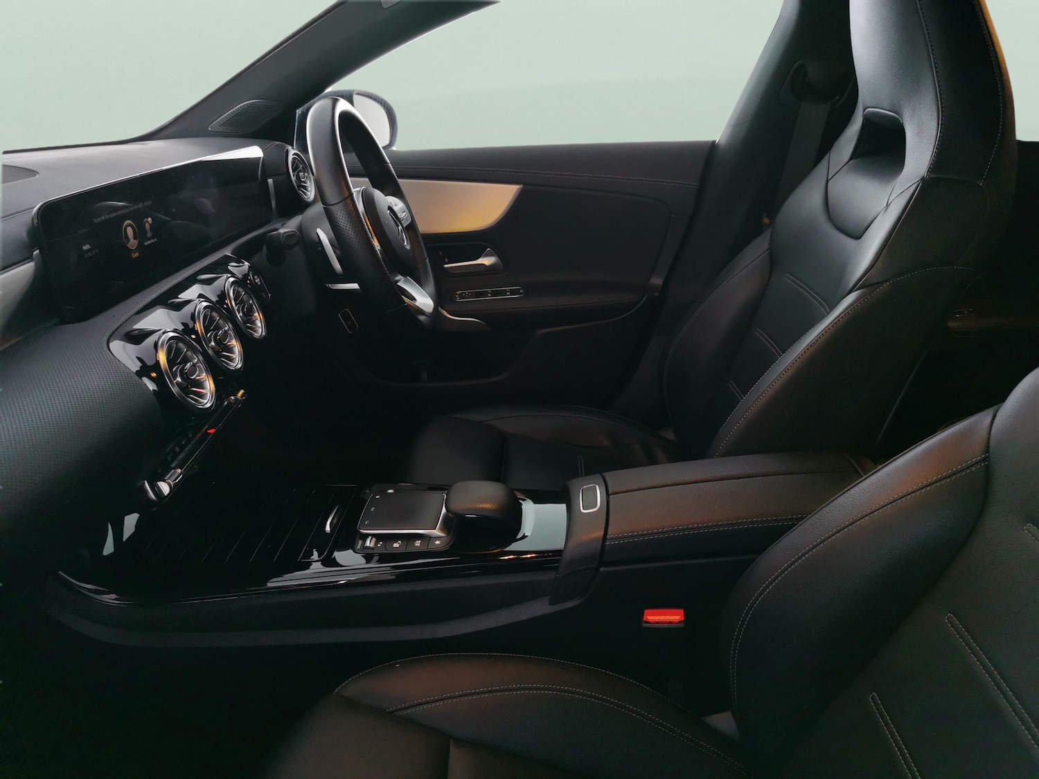 Used Mercedes-Benz CLA 2022 for sale - 77581790: Photo 4